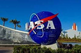 Monumento na entrada da NASA